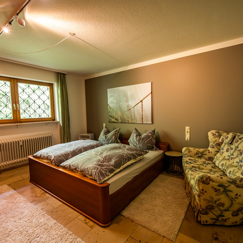 Schlafzimmer mit Doppelbett - Schlafzimmer mit Doppelbett -